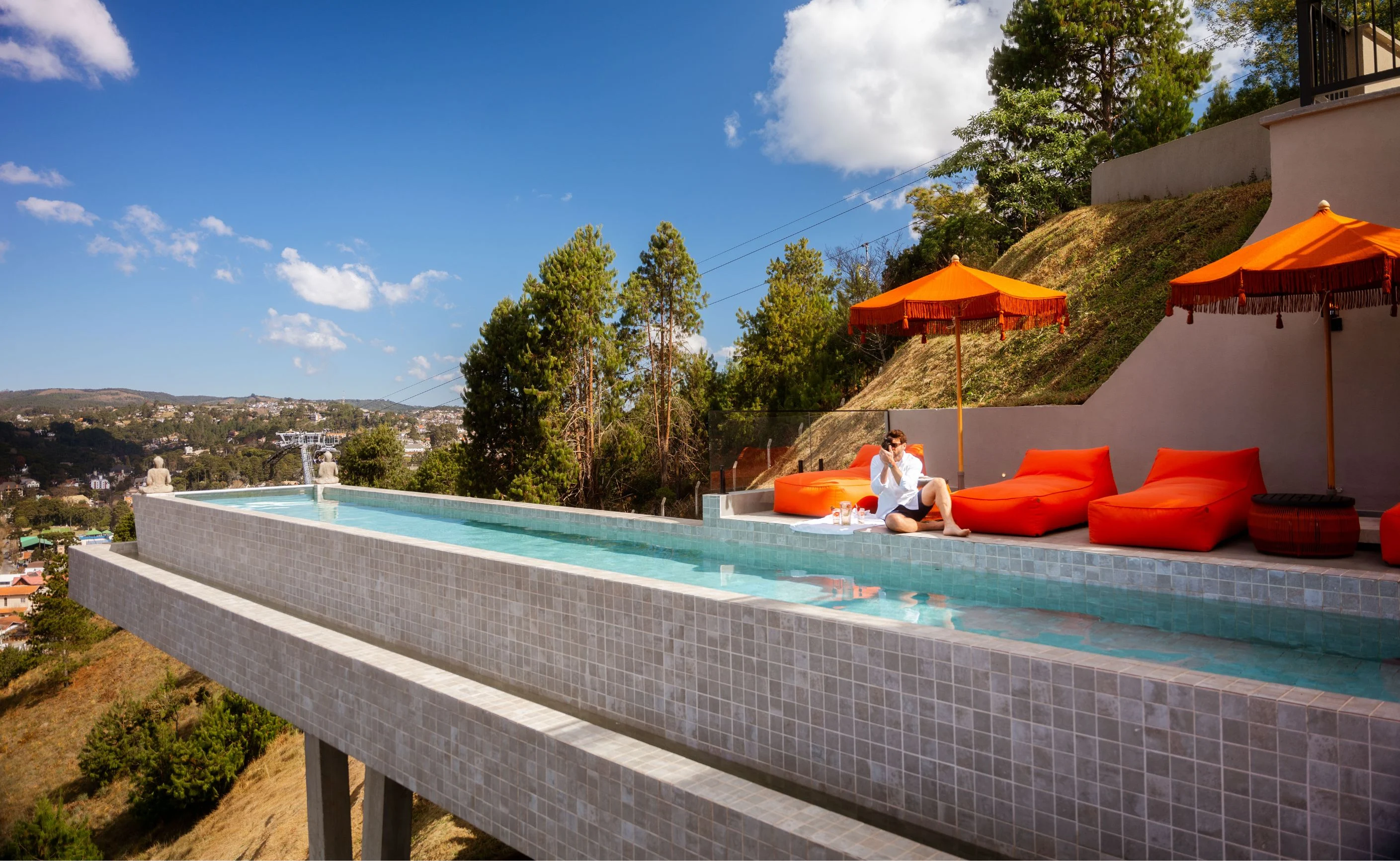 Chris Wellness Spa & Academia
