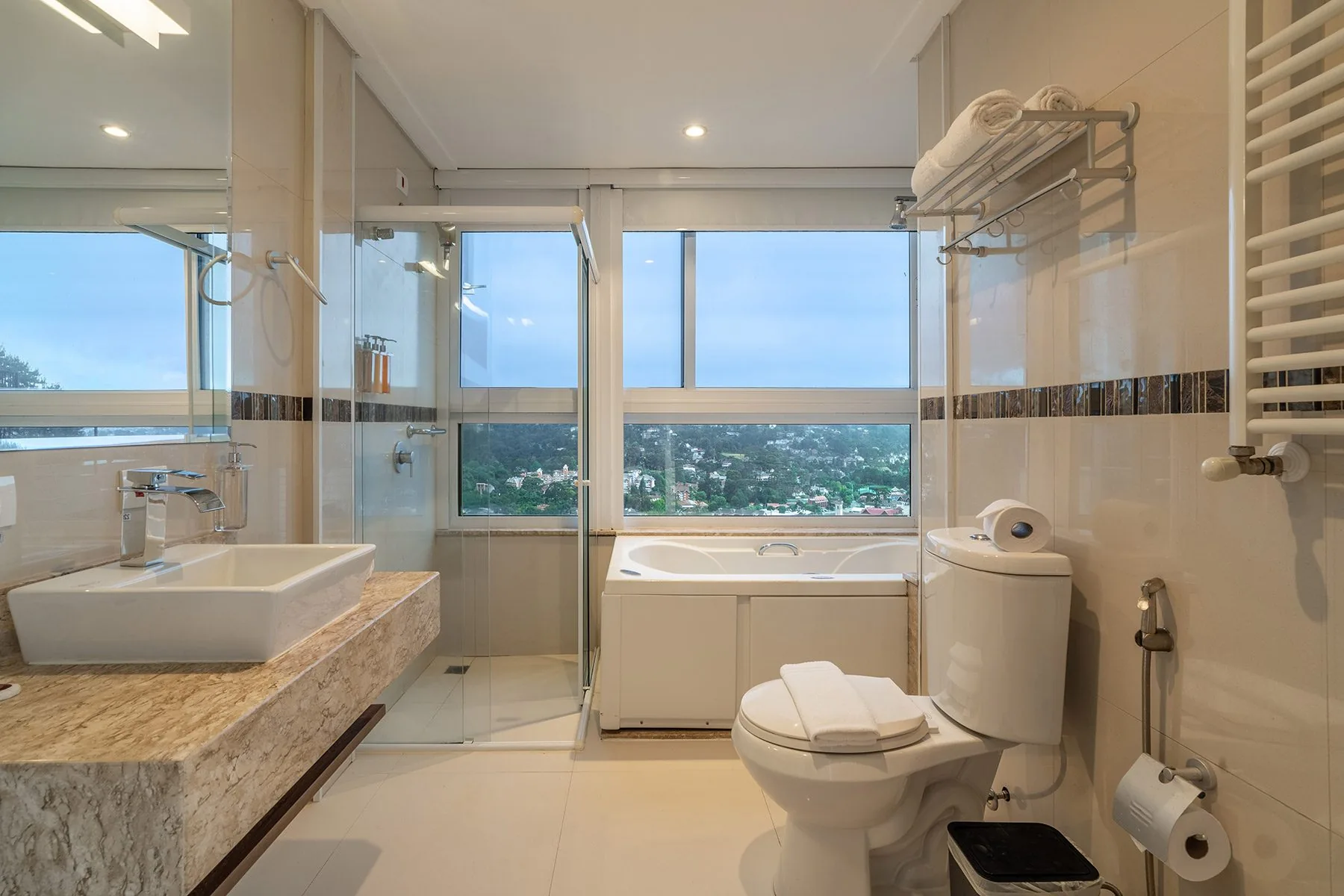 Bella Vista com Hidromassagem III – foto 6